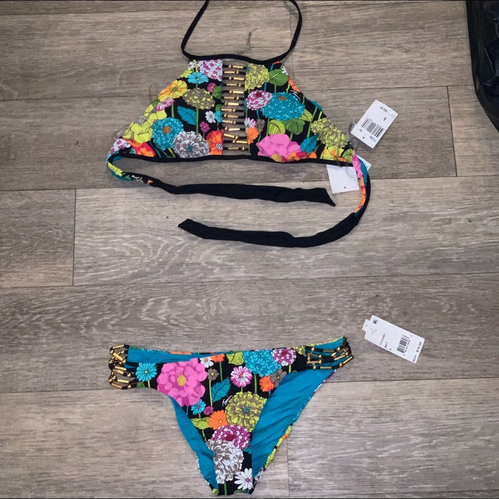 NWT Trina Turk Bikini With Tropical Flower Design